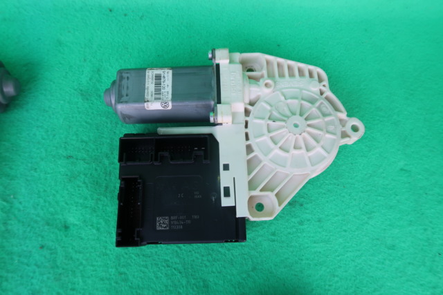 VOLKSWAGEN PASSAT CC FRONT WINDOW MOTOR DRIVER SIDE