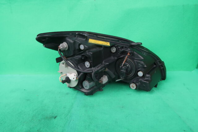 TOYOTA HARRIER 48 35 HEADLAMP LH