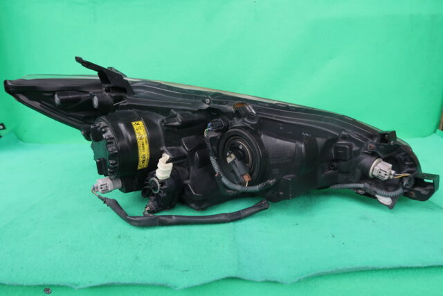 TOYOTA WISH ZGE20 HEADLAMP 68-16