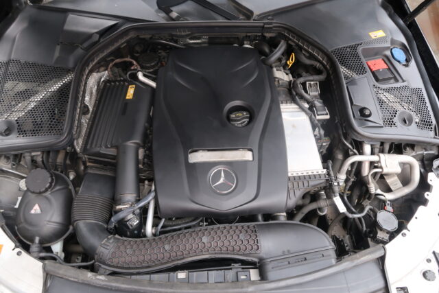 MERCEDES W205 C-CLASS HALF CUT