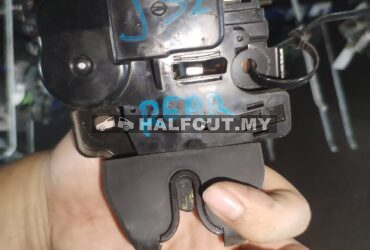 J32 REAR BONNET LOCK