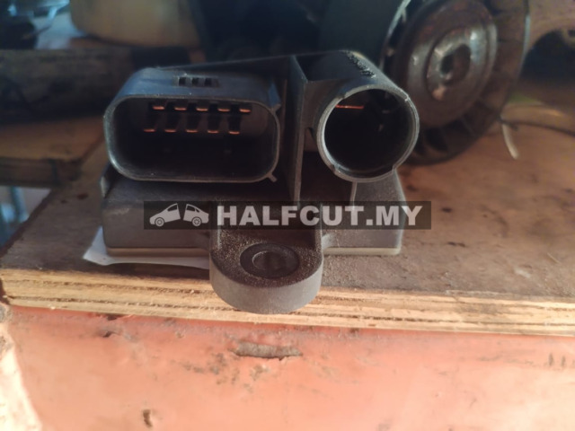 651 900 2303 W212 HYBRID ECU