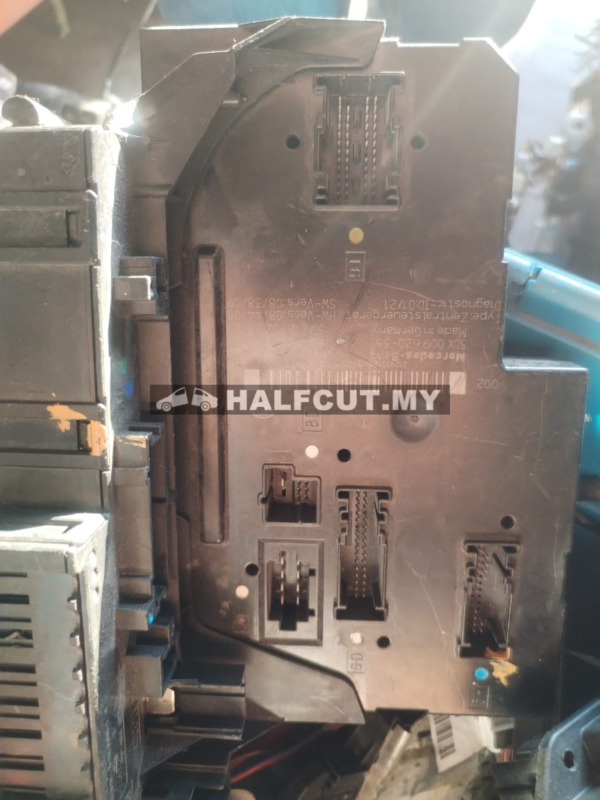 212 900 0204 W212 REAR SAM