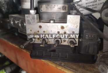 205 431 3612 W205 ABS PUMP