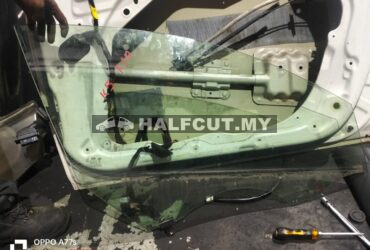 KIA OPTIMA K5 FRONT WINDOR GLASS F/R