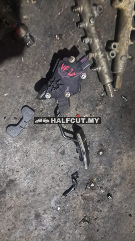 TOYOTA VELLFIRE 20 PEDAL SENSOR