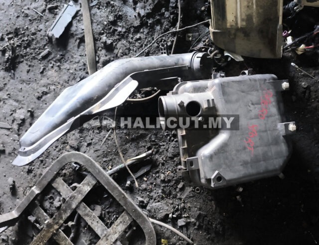 MITSUBISHI PAJERO SPORT AIR CLEANER