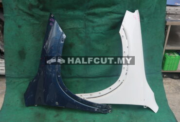 MERCEDES W247 FENDER