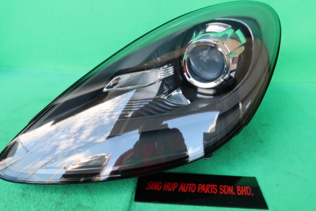 PORSCHE 718 HEADLAMP