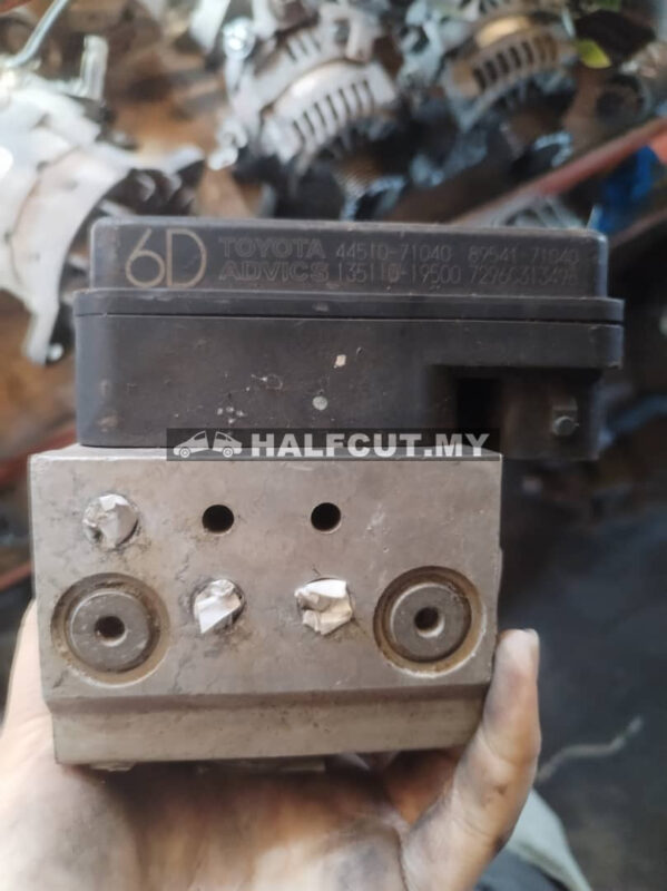 6D HILUX KUN25 ABS PUMP