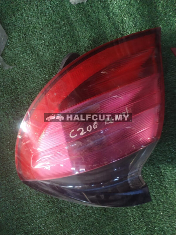 W203 C200 COUPE TAIL LAMP