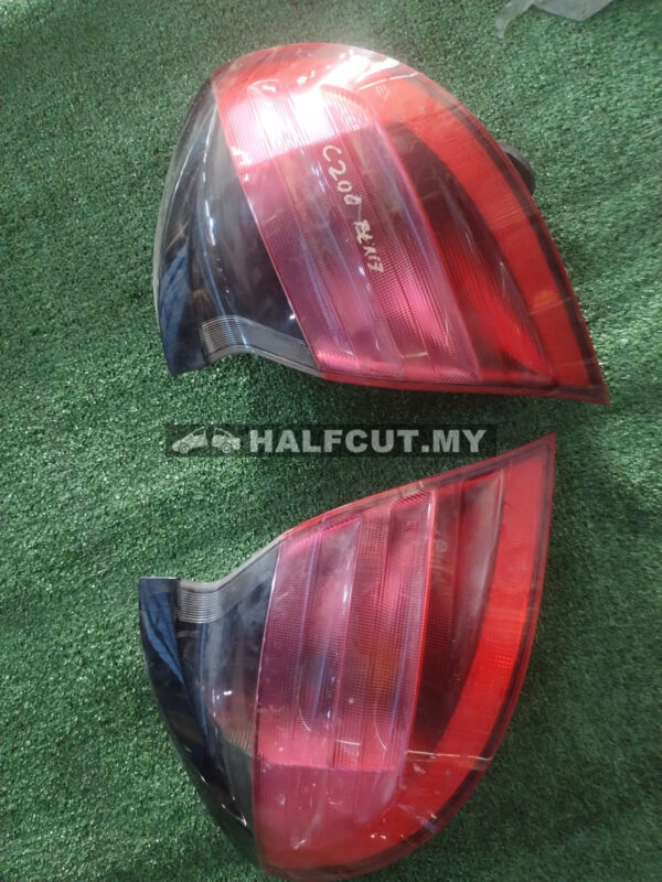 W203 C200 COUPE TAIL LAMP