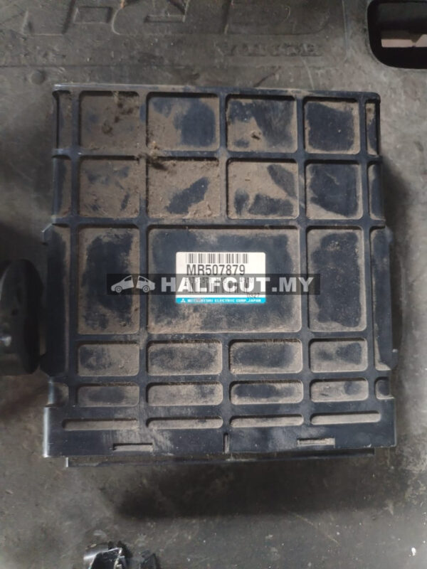 MR507879 WAJA MMC ENGINE ECU