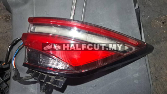 TOYOTA FORTUNER TAIL LAMP (0K-166) RH