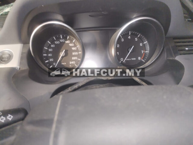 LAND ROVER EVOQUE 2.0 PETROL METER