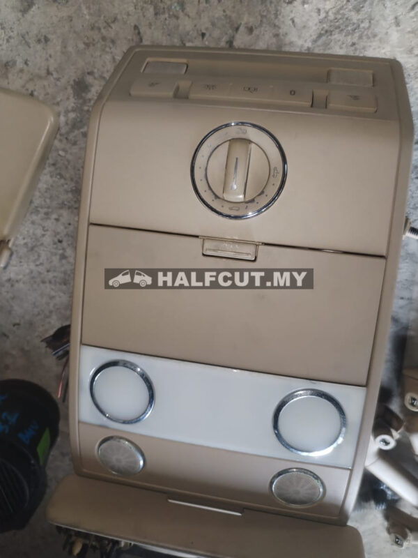 7L6867508D TOUAREG ROOM LAMP