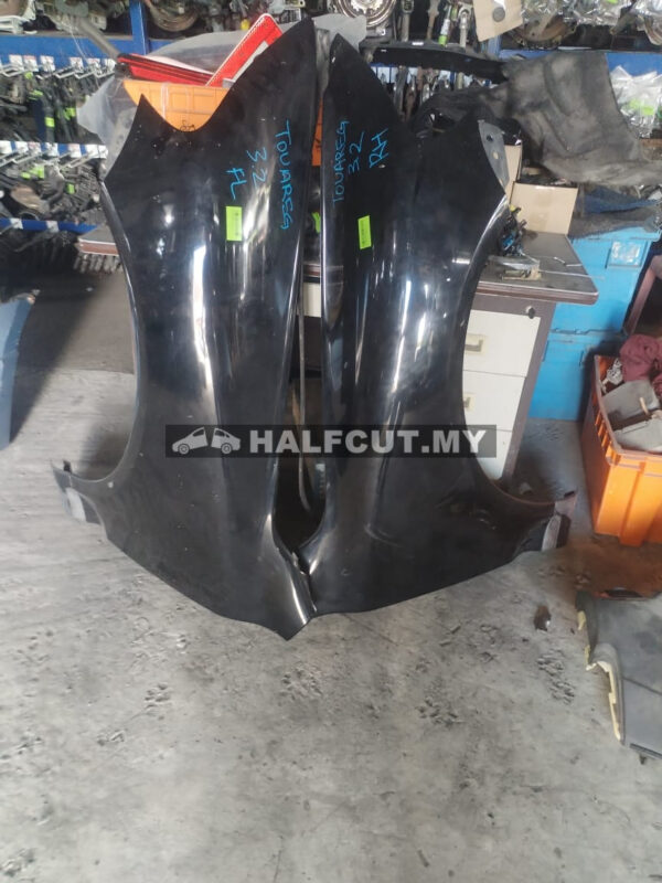 TOUAREG 2005 3.2 FENDER