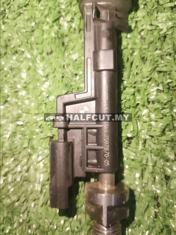 1364 7597870 F10/F25 N20 INJECTOR NOZZLE