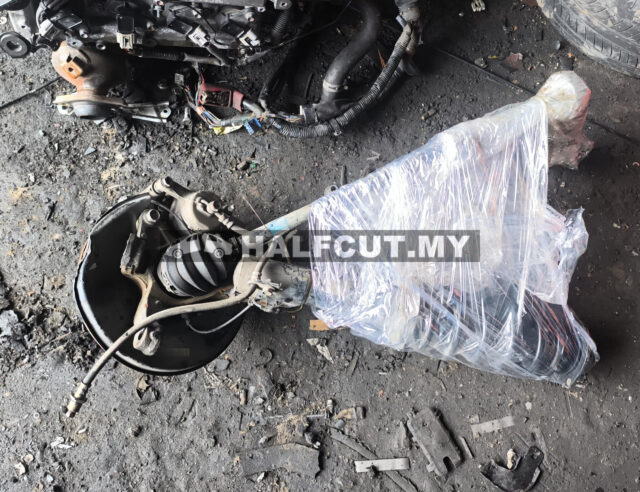 PERODUA ALZA FRONT KUNCKLE &AXLE &ABS RH