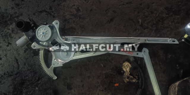 TOYOTA HARRIER ACU60 FRONT DOOR GEAR F/L