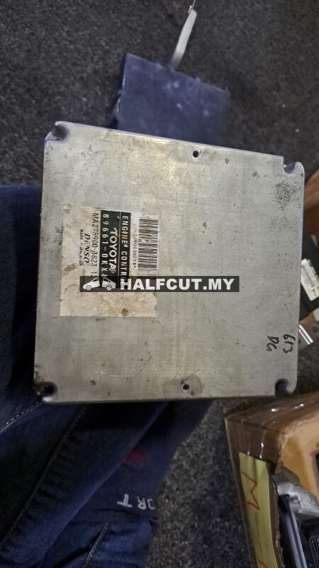 TOYOTA HILUX (89661-0KX80)