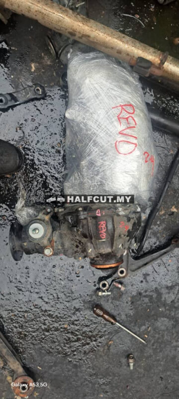 TOYOTA HILUX REVO 2.4 FRONT AXLE GEAR