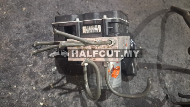 TOYOTA VELLFIRE 20 ABS PUMP "X2