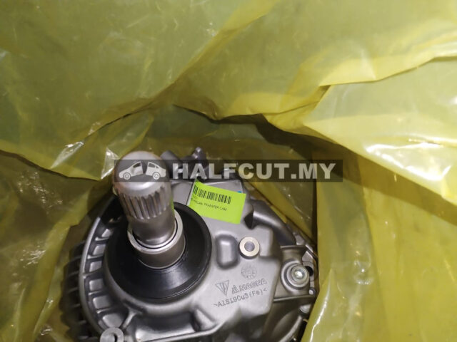 95B341010 PORSCHE MACAN 4WD TRANSFER CASE