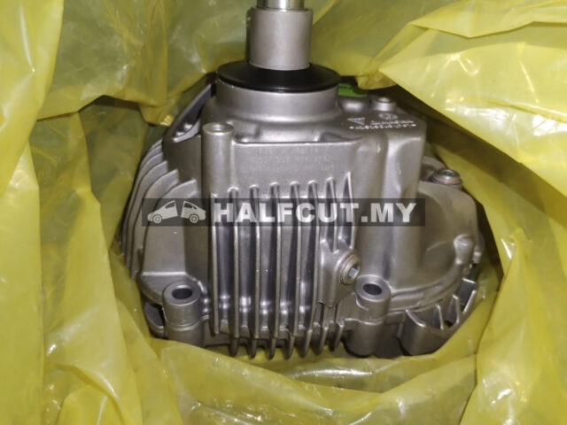 95B341010 PORSCHE MACAN 4WD TRANSFER CASE