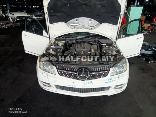 W204 1ST271860 CGI HALF CUT