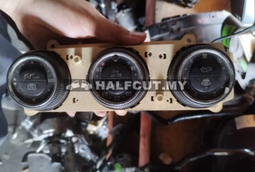 163 820 25 89 W163 AIRCOND SWITCH