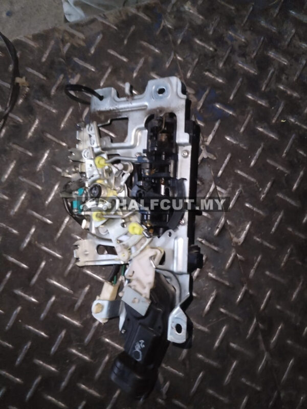ESTIMA  ACR50 DOOR INNER HANDLE REAR RIGHT