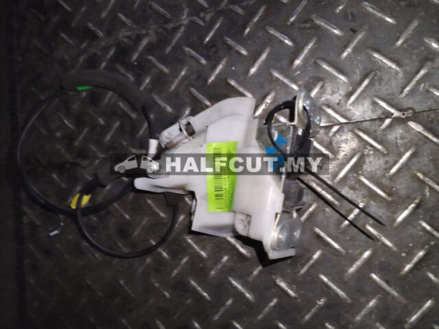 ESTIMA ACR50 DOOR LOCK REAR RIGHT