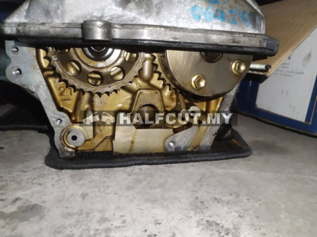 ALTIS ZRE122 1ZZ 1.8 CYLINDER HEAD
