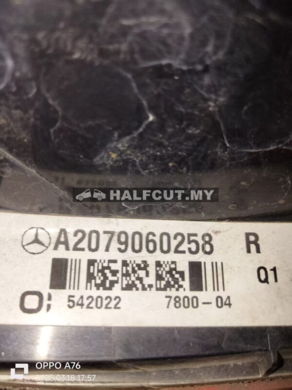 207 906 0258 W207 1ST TAIL LAMP (RIGHT)