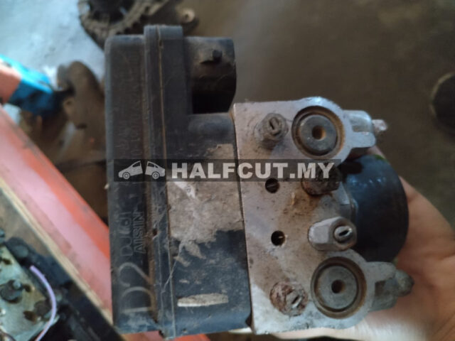 44510-87404 (D2) PERODUA KEMBARA J100 ABS PUMP