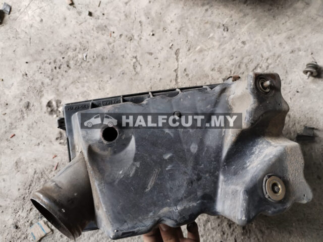 NISSAN SENTRA B14 AIR CLEANER