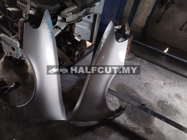 NISSAN SENTRA B14 FENDER (RIGHT & LEFT)