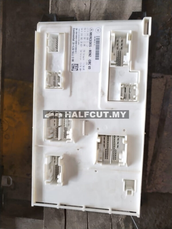 246 900 9112 W176/W246/W117 BCM/FRONT SAM MODULE