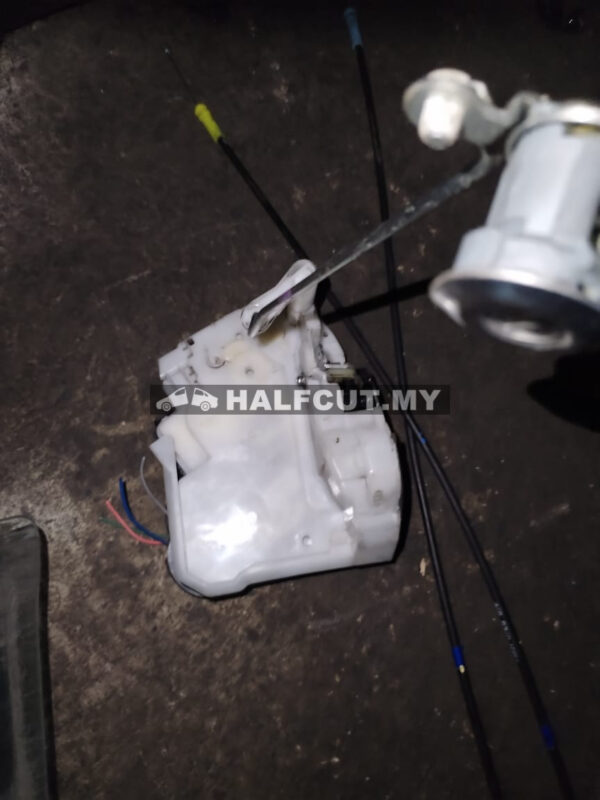 PERODUA MYVI 2018 DOOR LOCK FRONT RIGHT