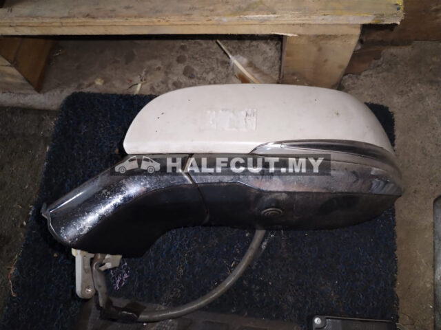 TOYOTA ALPHARD/VELLFIRE AGH30 SIDE MIRROR (LEFT )(GOT CAMERA) (16 WAYAR)