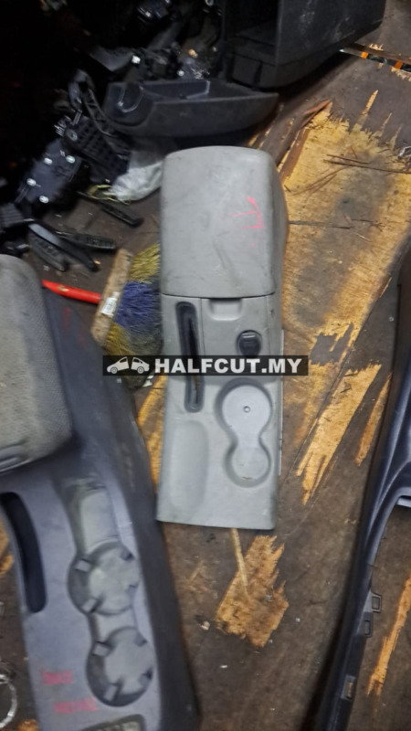 MITSUBISHI TRITON CONSOLE BOX