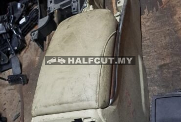 NISSAN TEANA J32 CONSOLE BOX