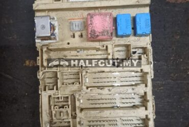 TOYOTA HARRIER ACU30 FUSE BOX ECU (SX) 082709