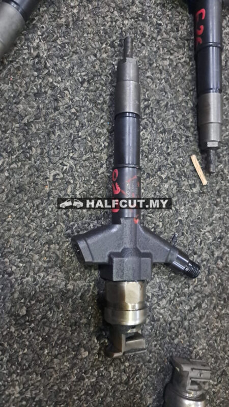 NISSAN E26 INJECTOR NOZZLE