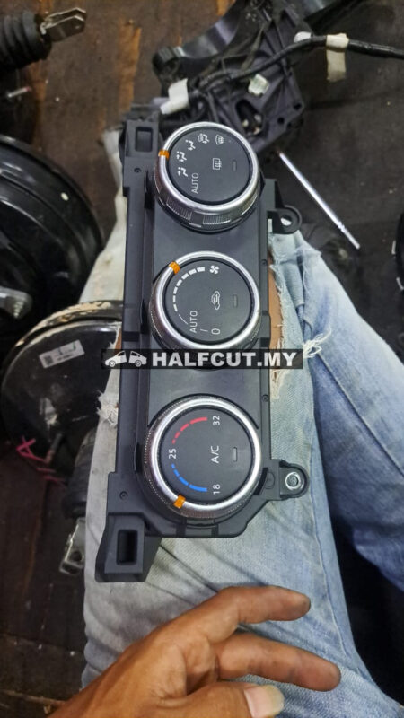 MAZDA CX3 AIRCOND SWITCH