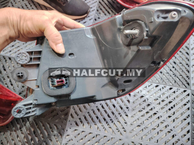 BMW G11 tail light