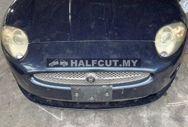 Jaguar XK 4.2 cabriolet half cut rear cut