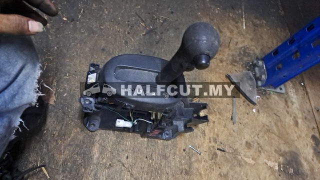 NISSAN ALMERA GEAR LEVER