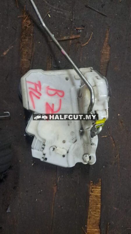 PERODUA BEZZA FRONT LOCK F/L